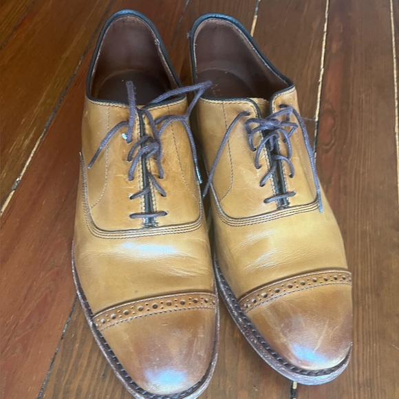 Allen Edmonds Fifth Ave Dress Shoes (Walnut Brown Leather) 9E - Picture 2 of 4